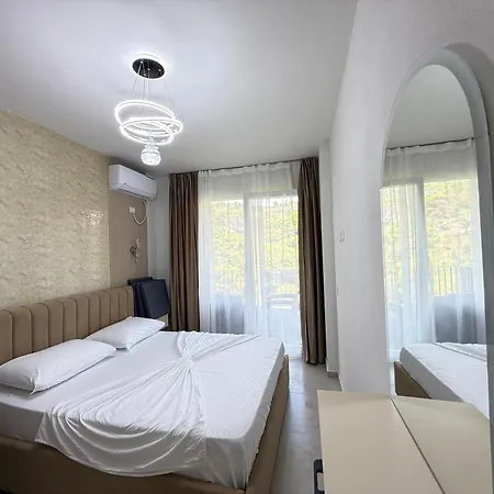 Five Em Appartement